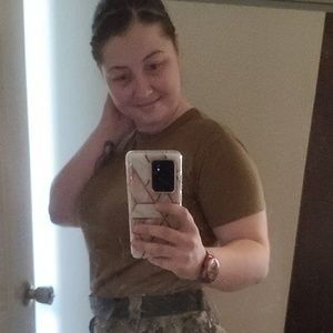 Meet your Posher, Kendra